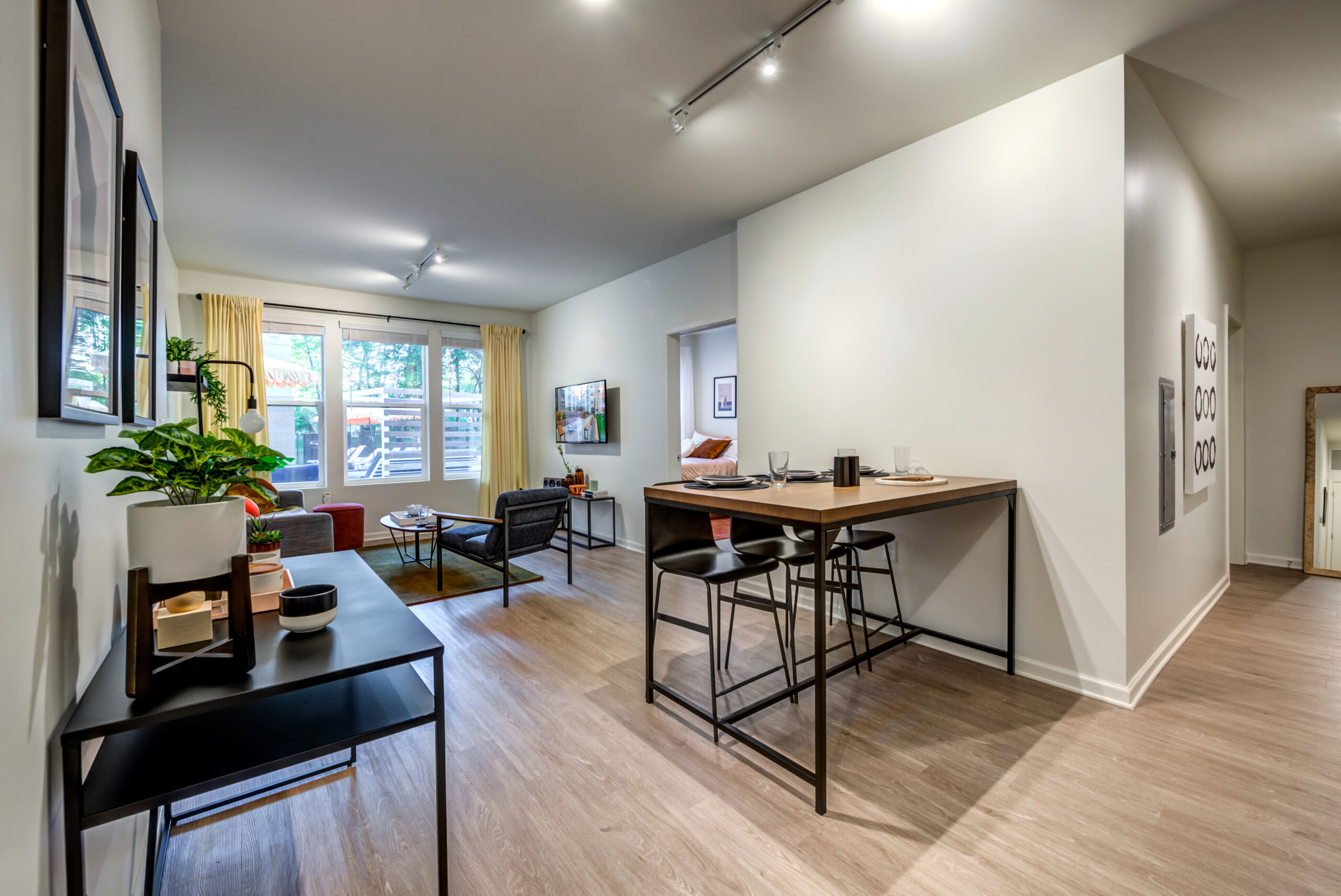 living and dining room in paloma kent apartments